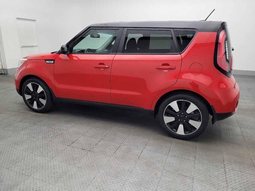 Used 2019 Kia Soul + FWD image 3