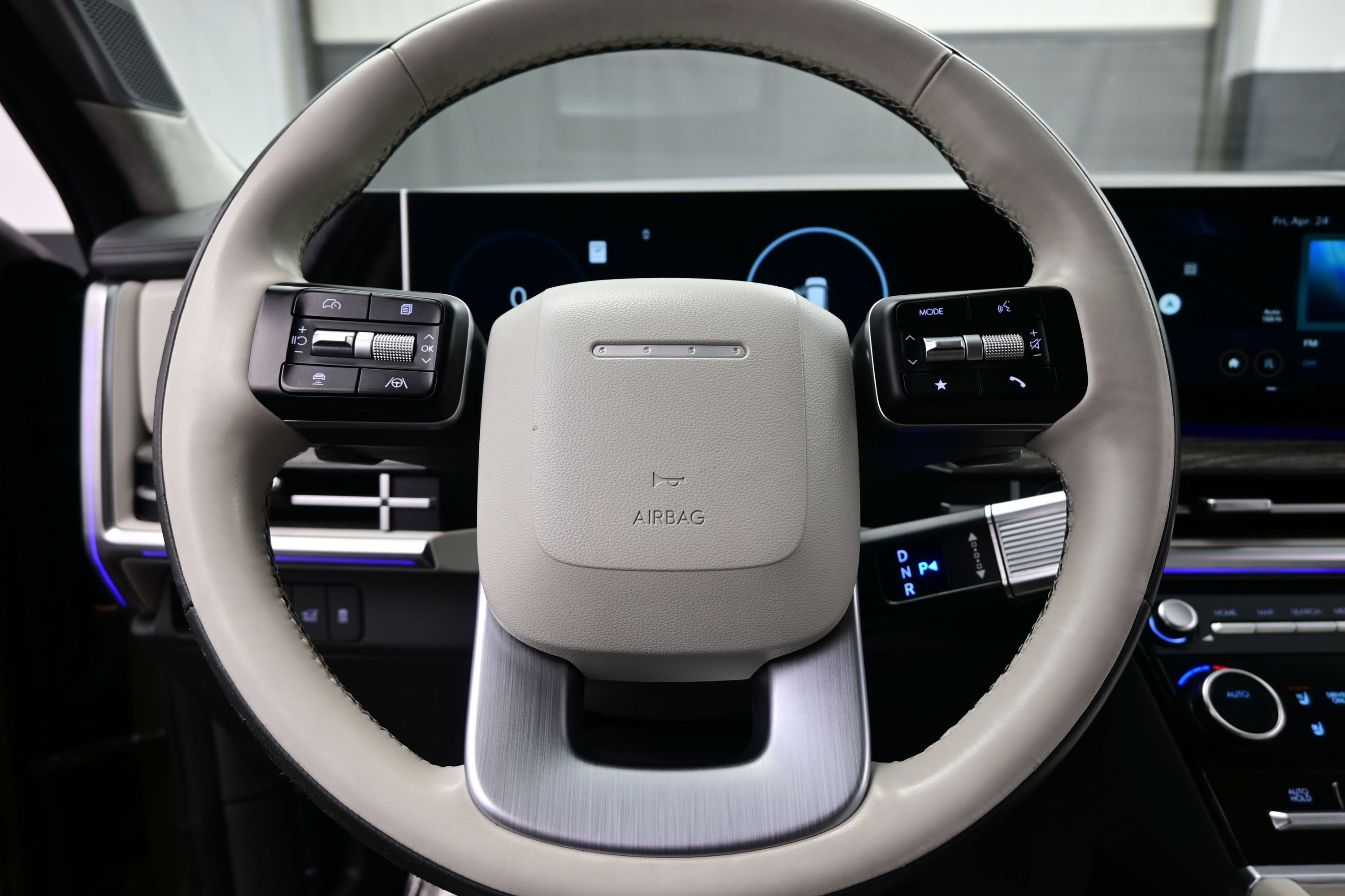 Used 2024 Hyundai Santa Fe Calligraphy AWD/4WD image 25