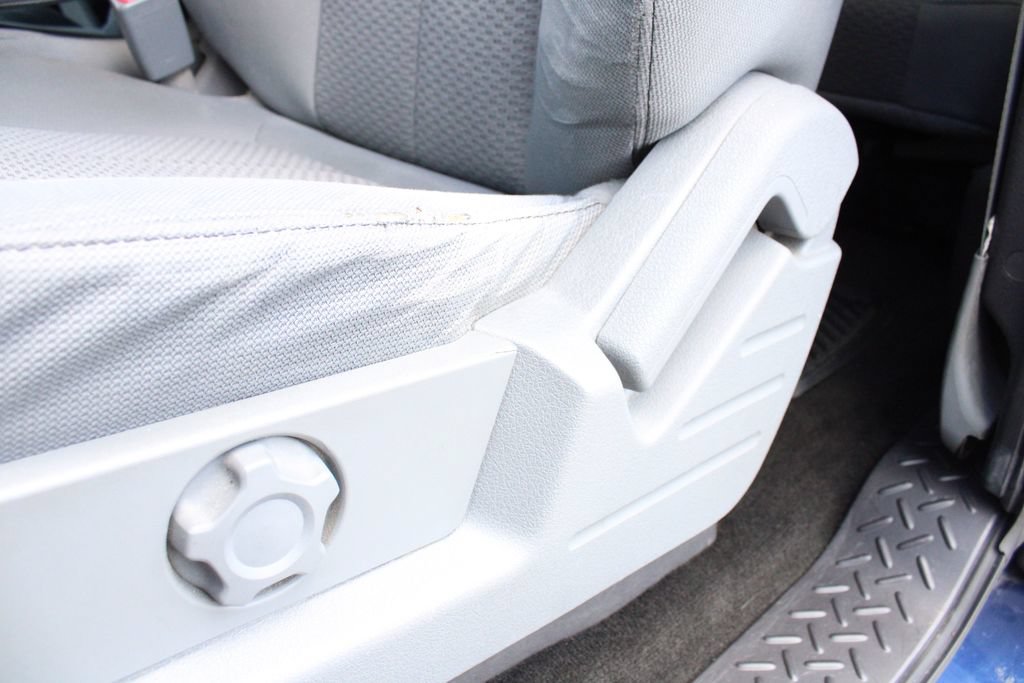 Used 2011 Ford F150 XLT AWD/4WD image 4