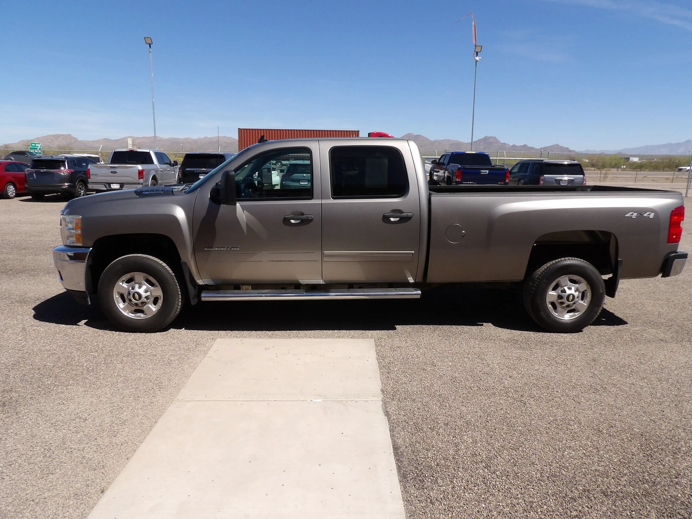 Used 2012 Chevrolet Silverado 2500 LT w/ Interior Plus Package AWD/4WD image 5