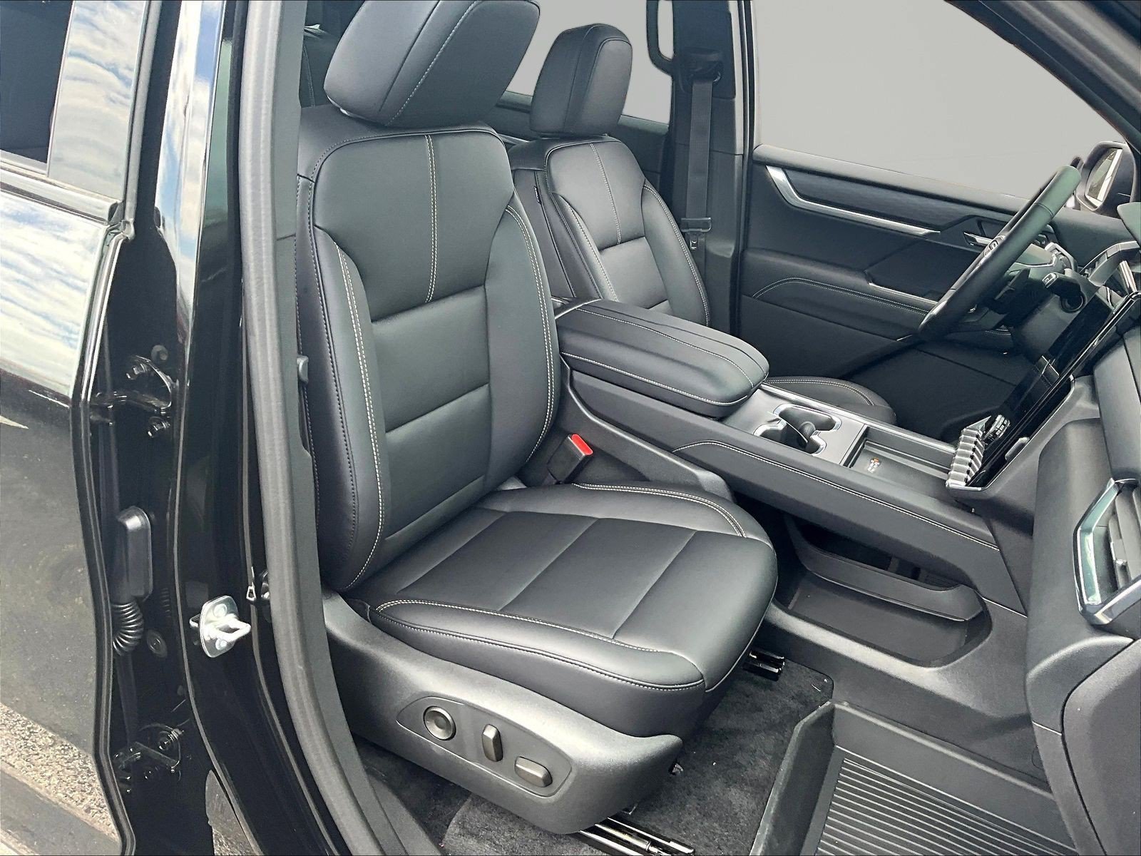 New 2026 GMC Acadia Elevation w/ Black Edition FWD image 10
