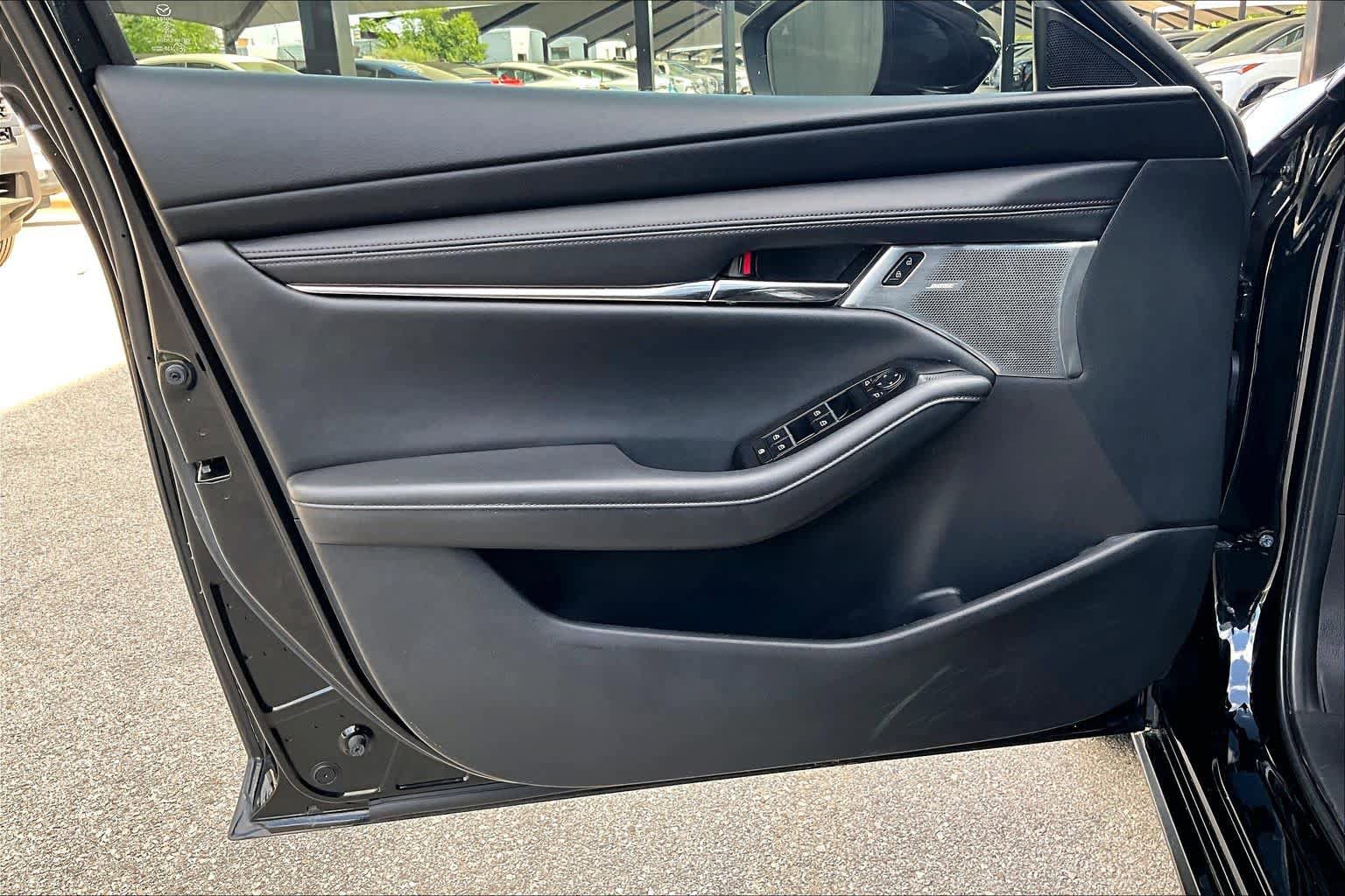 Used 2021 MAZDA MAZDA3 s image 22