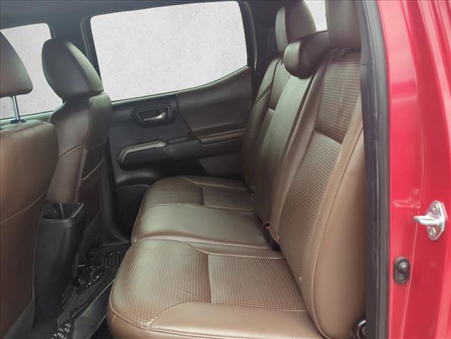 Used 2022 Toyota Tacoma Limited RWD image 23