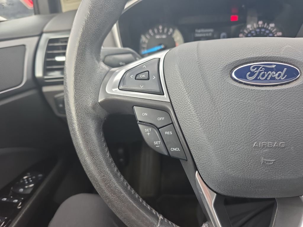 Used 2015 Ford Fusion SE w/ Equipment Group 201A image 27