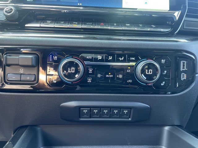 New 2026 Chevrolet Silverado 2500 ZR2 AWD/4WD image 19