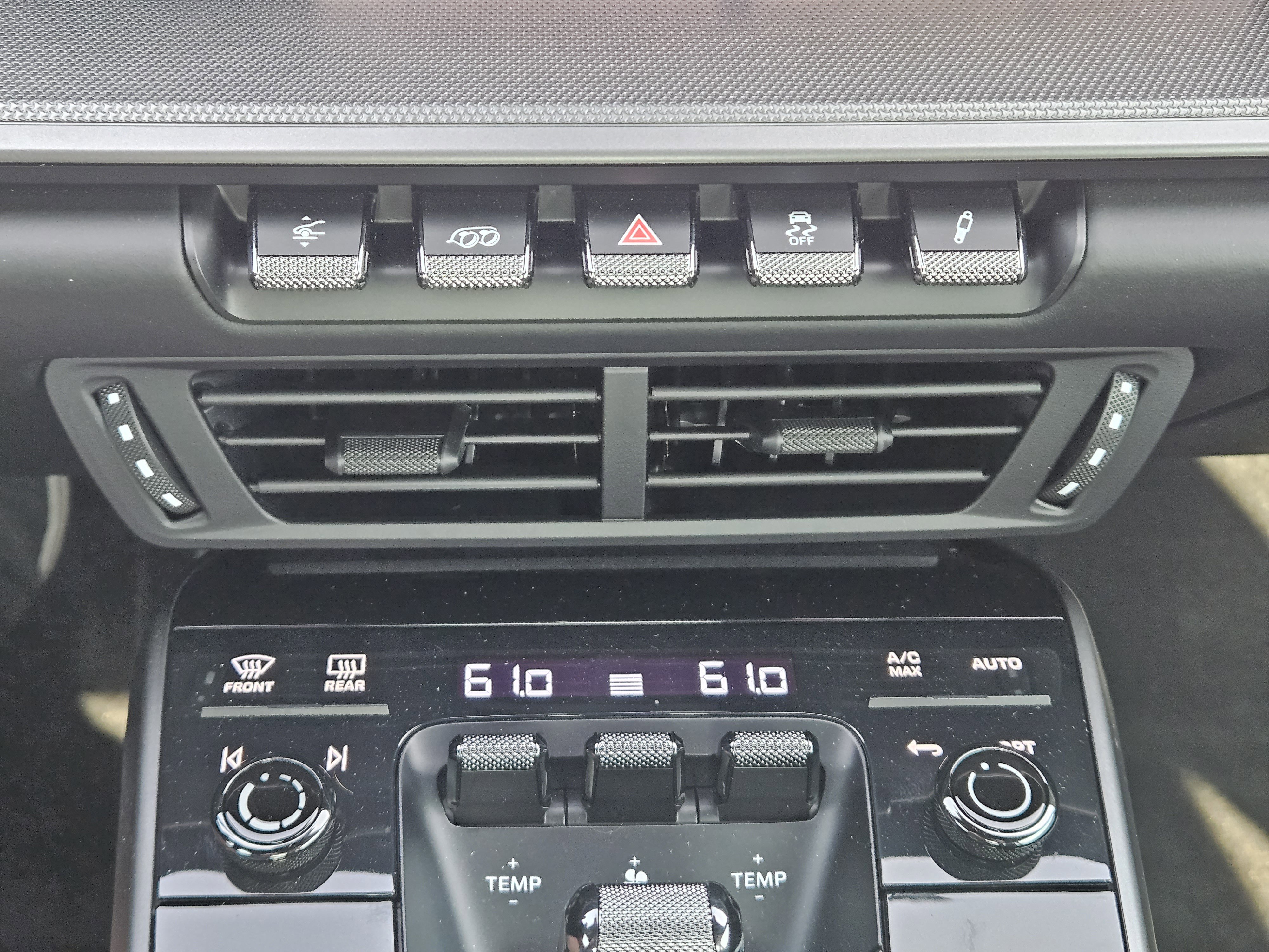 Certified 2025 Porsche 911 Carrera image 20