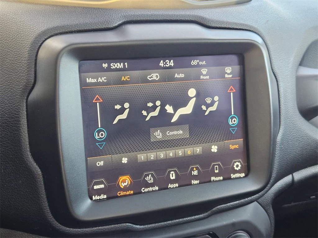 Certified 2021 Jeep Renegade Latitude w/ Luxury Group I image 28