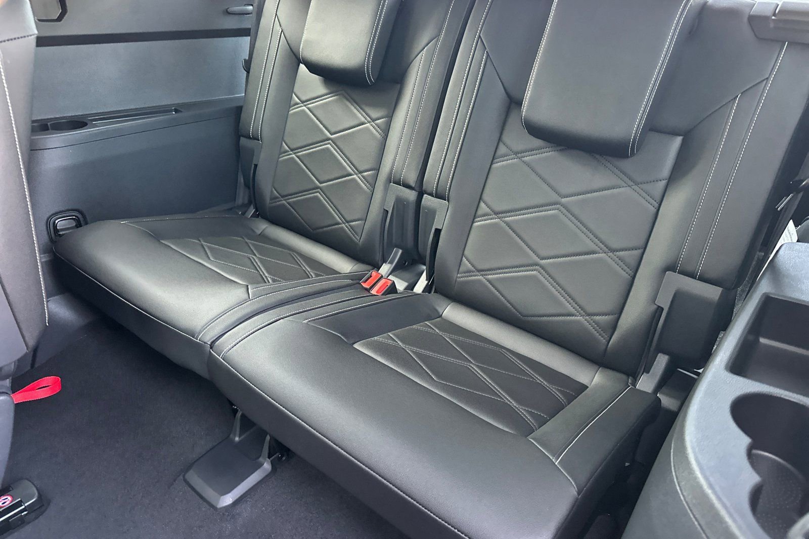 New 2026 Volkswagen Atlas SE image 13