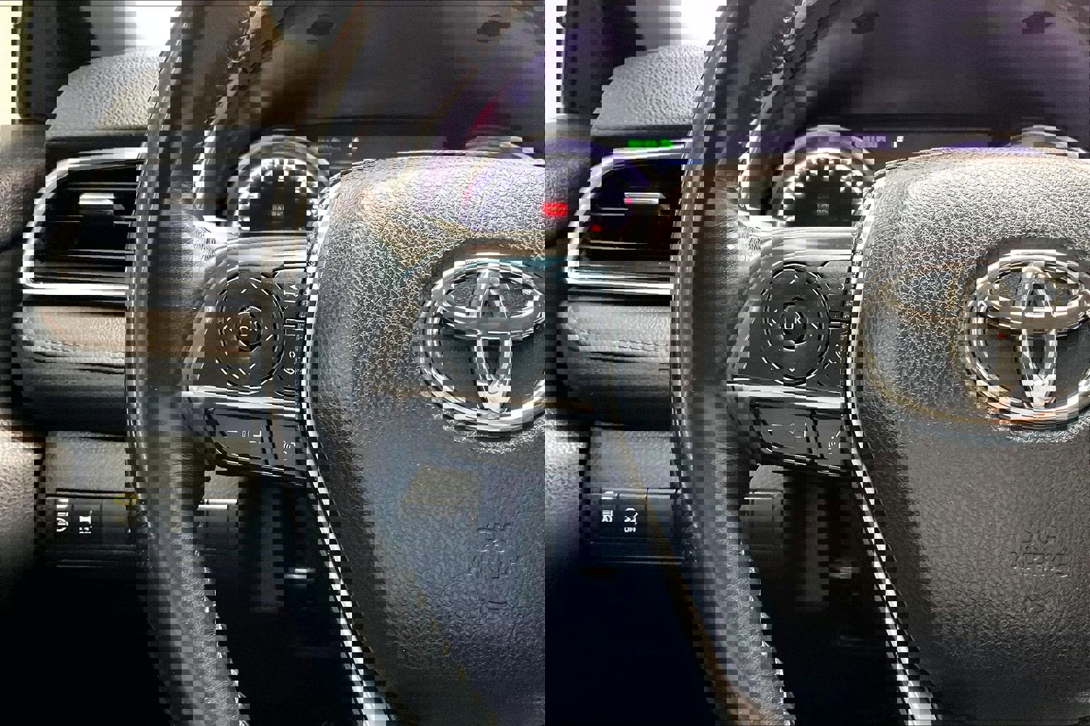 Used 2018 Toyota Camry XLE image 20