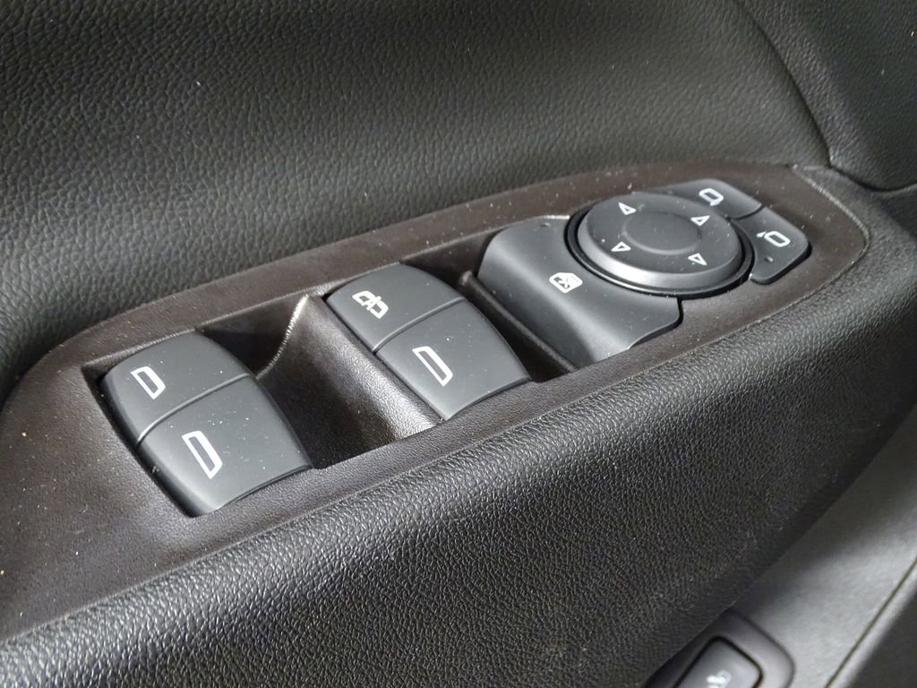 Used 2020 Chevrolet Equinox Premier image 18