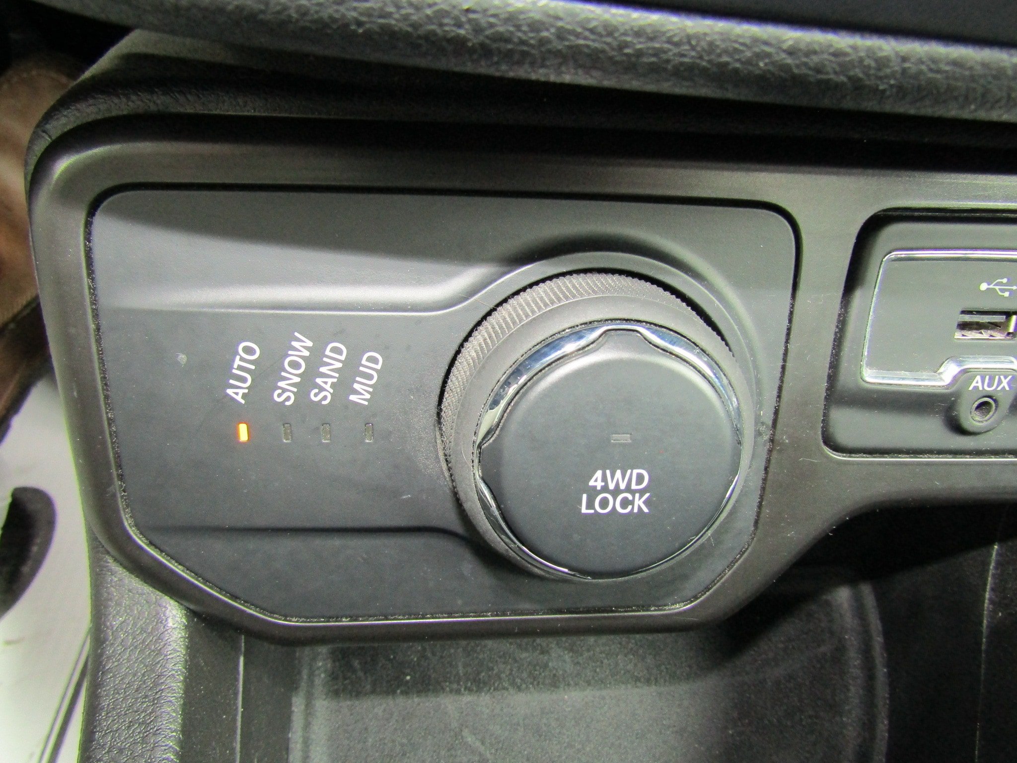 Used 2021 Jeep Renegade Latitude w/ Convenience Group AWD/4WD image 27