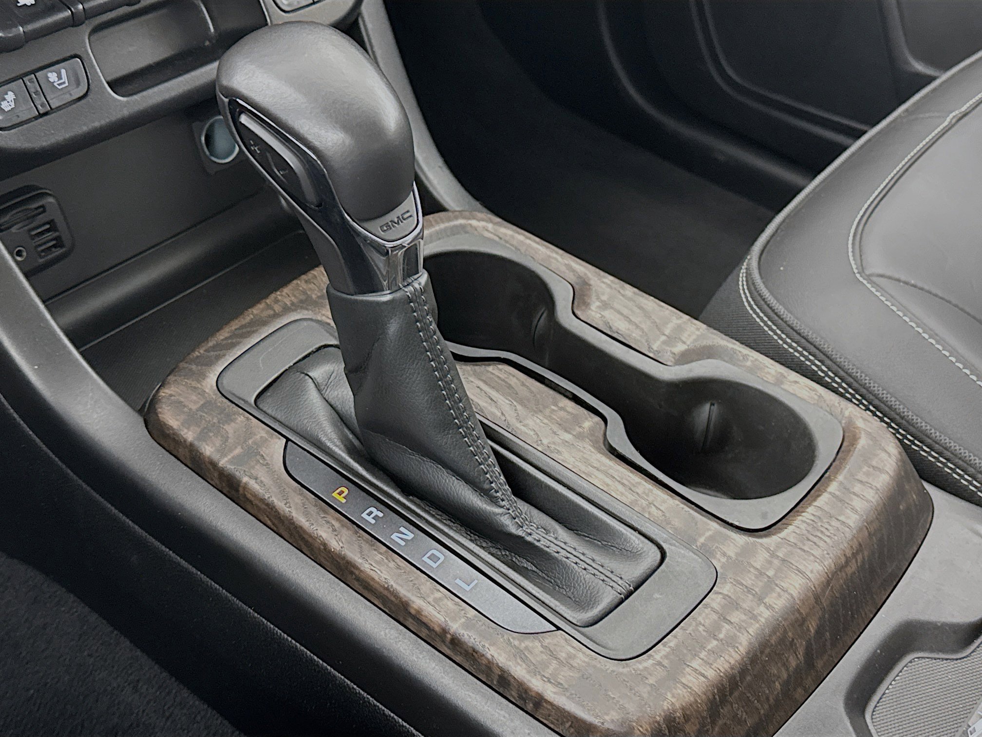 Used 2022 GMC Canyon Denali w/ Denali Black Edition Package image 17