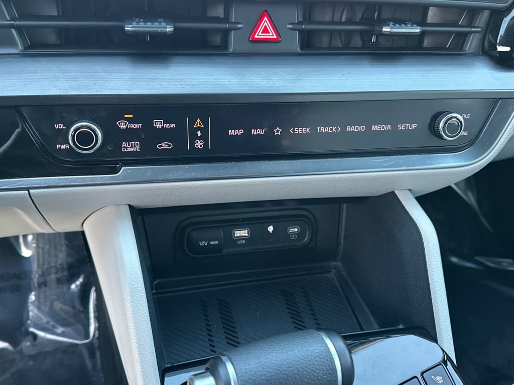 Certified 2024 Kia Sportage EX image 32