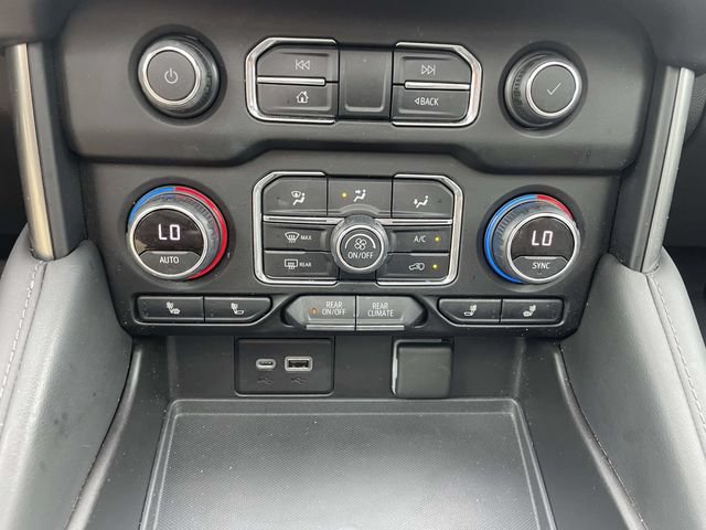 Used 2021 Chevrolet Tahoe Z71 w/ Luxury Package AWD/4WD image 30