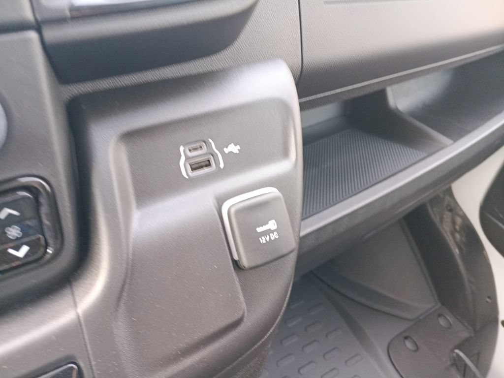 New 2025 RAM ProMaster 3500 w/ Cold Weather Group FWD image 24