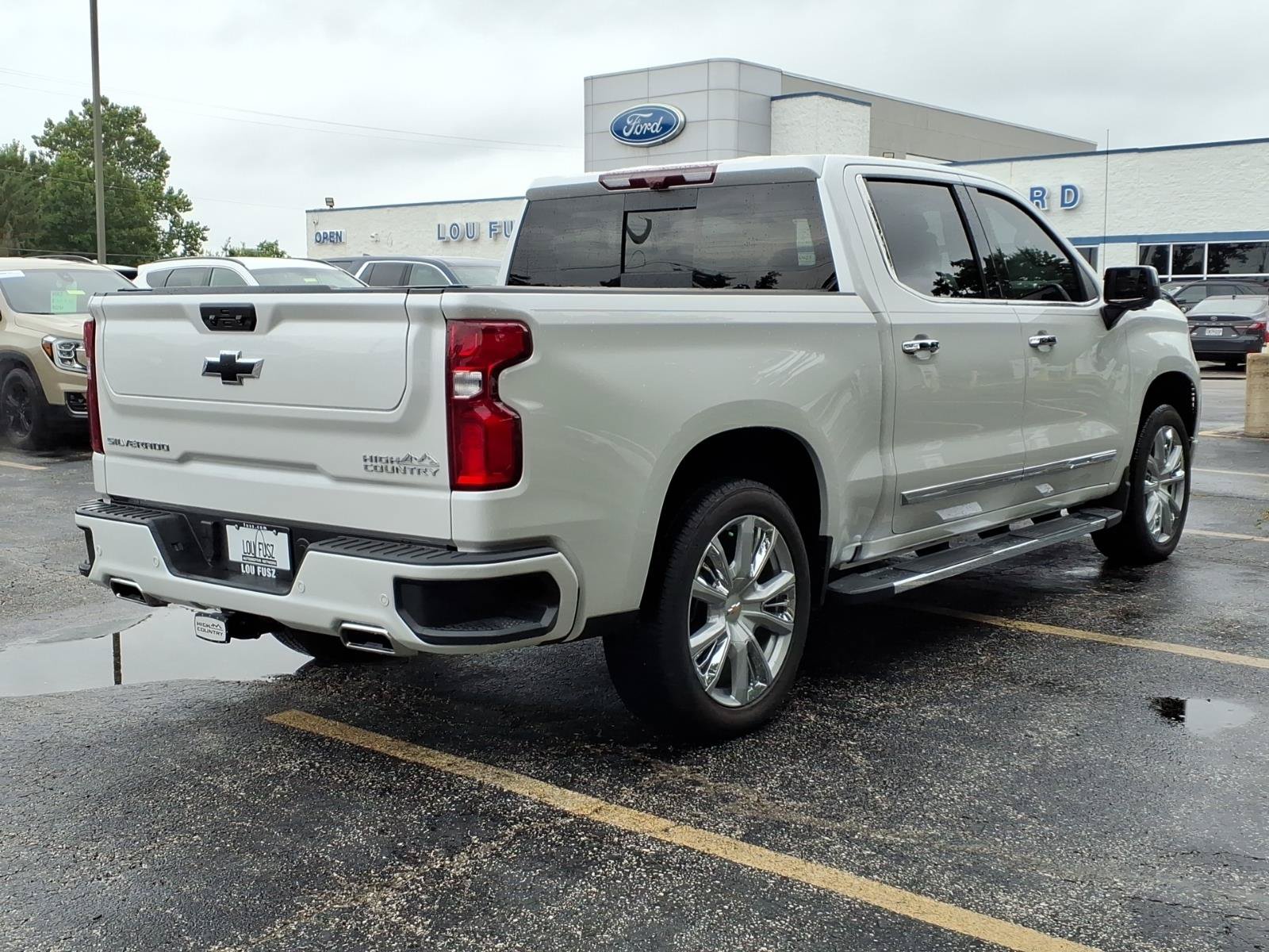 Used 2024 Chevrolet Silverado 1500 High Country w/ High Country Premium Package AWD/4WD image 27