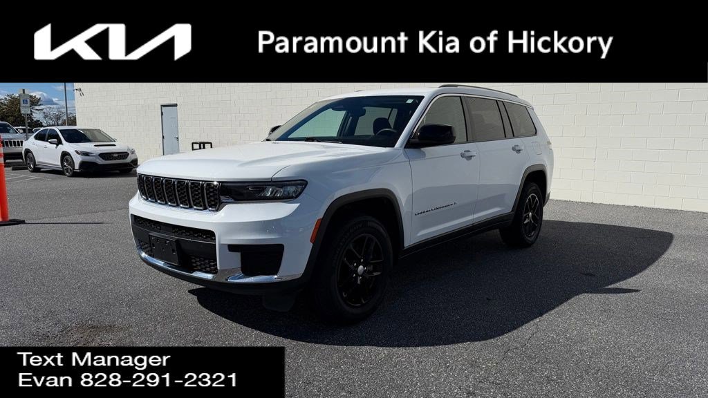 Used 2023 Jeep Grand Cherokee L Laredo image 25