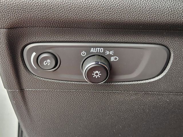 Used 2023 Buick Envision Essence image 21