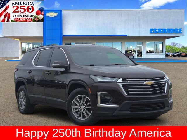 Used 2023 Chevrolet Traverse LT w/ Rear Camera Mirror Package AWD/4WD image 1