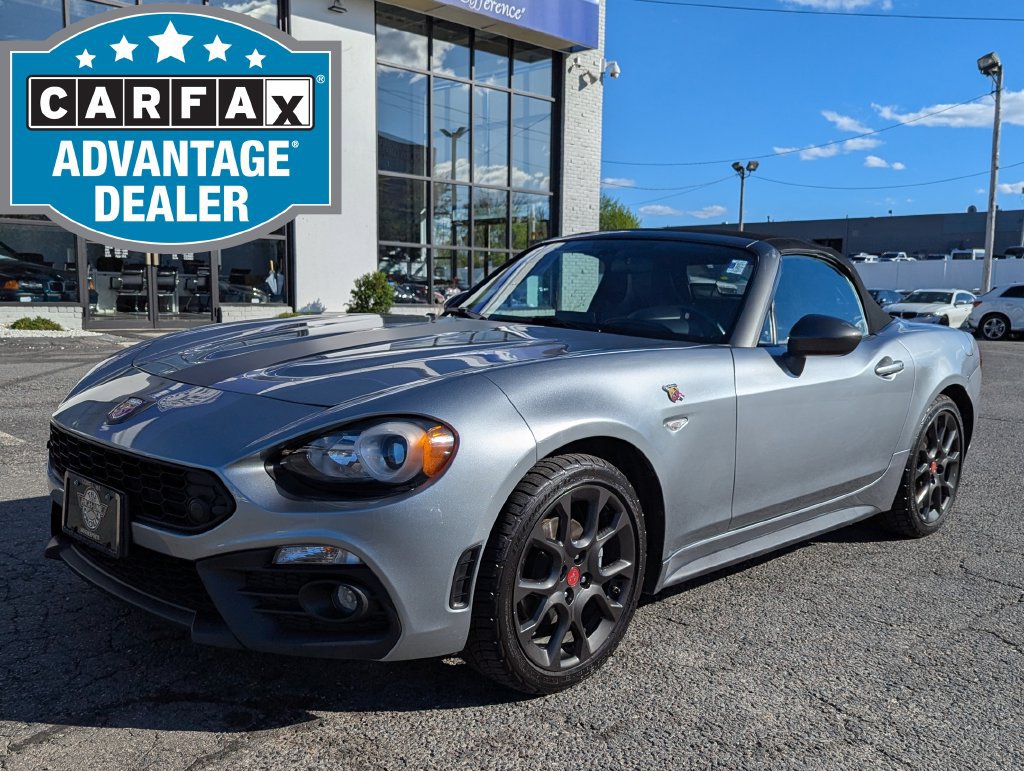 Used 2017 FIAT 124 Spider Abarth RWD image 2
