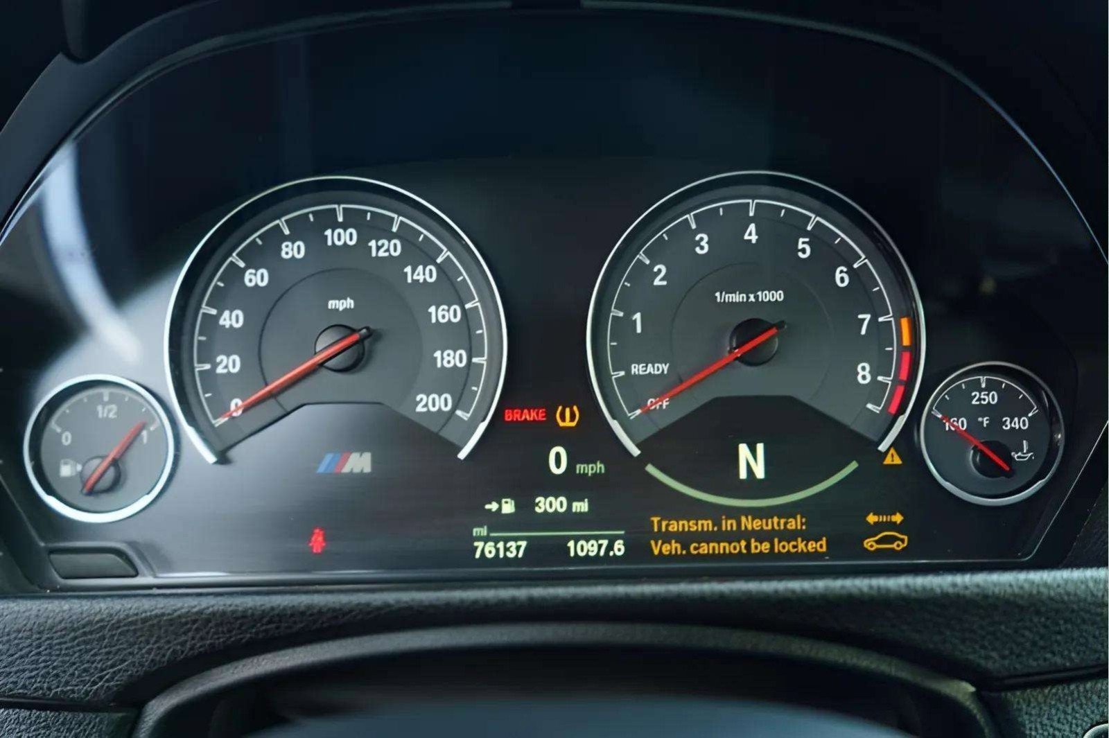 Used 2018 BMW M4 Coupe w/ Competition Package image 32