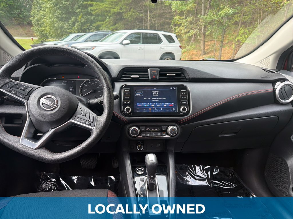 Used 2025 Nissan Versa SR FWD image 16