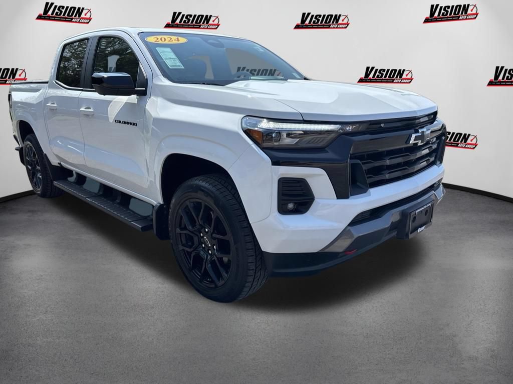 Used 2024 Chevrolet Colorado Z71 w/ LPO, Dark Essentials Package AWD/4WD image 3