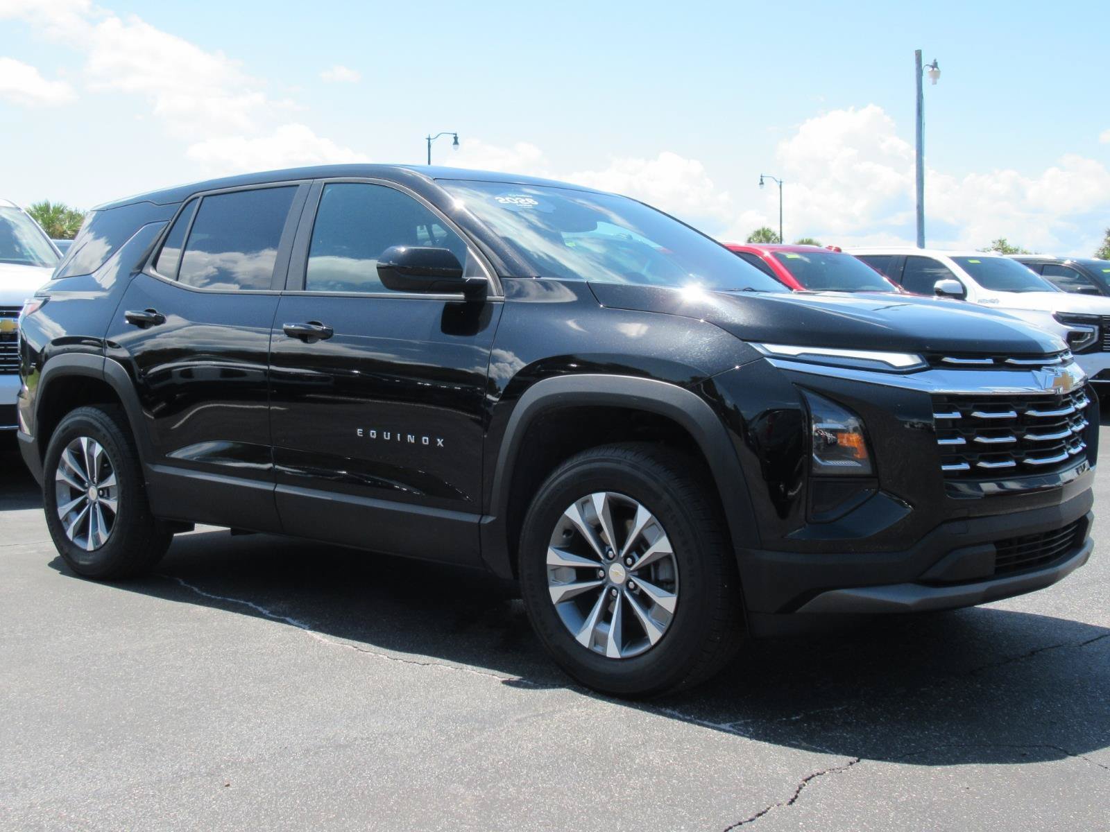 Certified 2026 Chevrolet Equinox LT FWD image 3