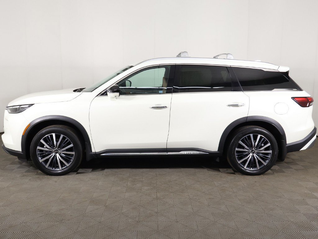 Used 2023 INFINITI QX60 Sensory w/ Vision Package AWD/4WD image 24