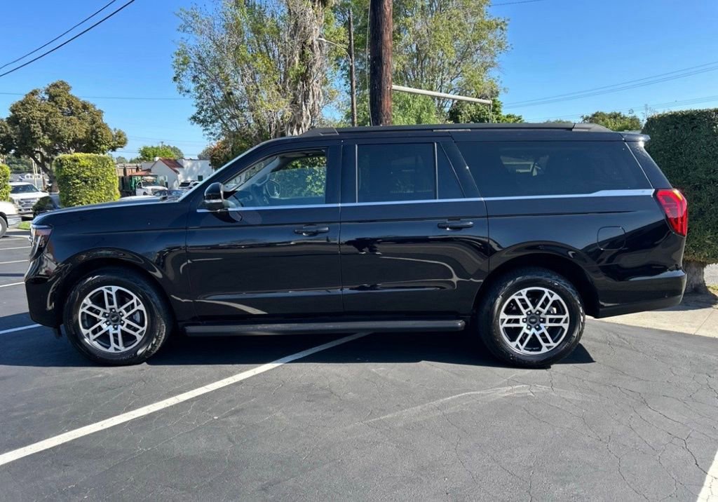 Used 2025 Ford Expedition Max Active image 5