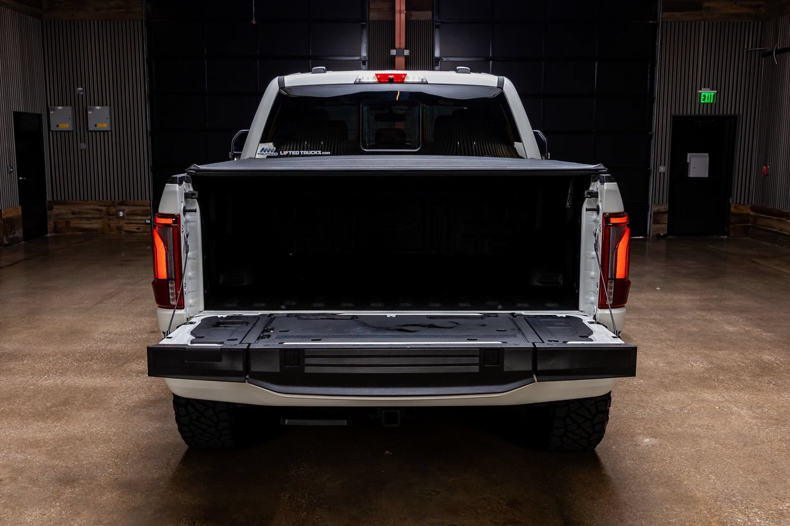 Used 2025 Ford F150 Platinum AWD/4WD image 9