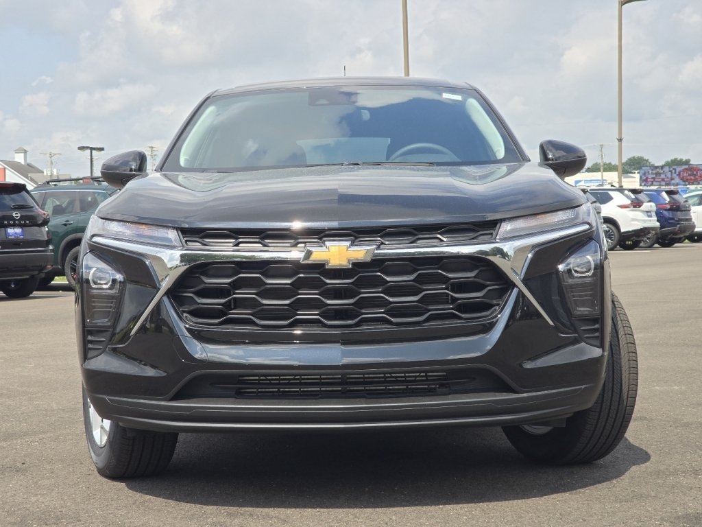 New 2026 Chevrolet Trax LS w/ LS Convenience Package FWD image 8