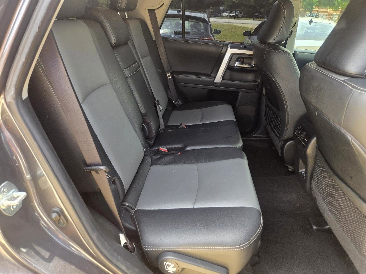 Used 2020 Toyota 4Runner SR5 Premium w/ Moonroof Package AWD/4WD image 18