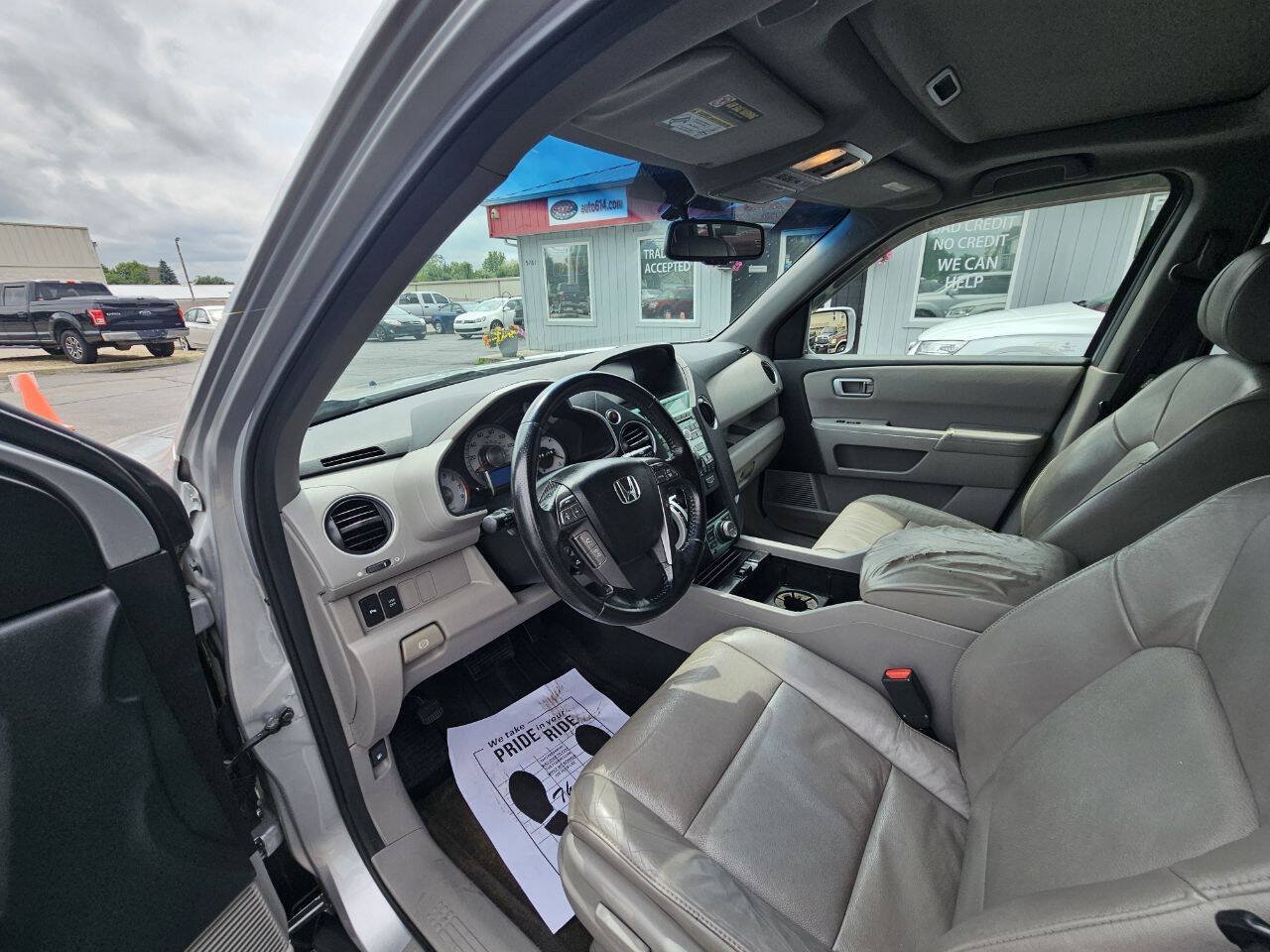 Used 2010 Honda Pilot Touring image 18