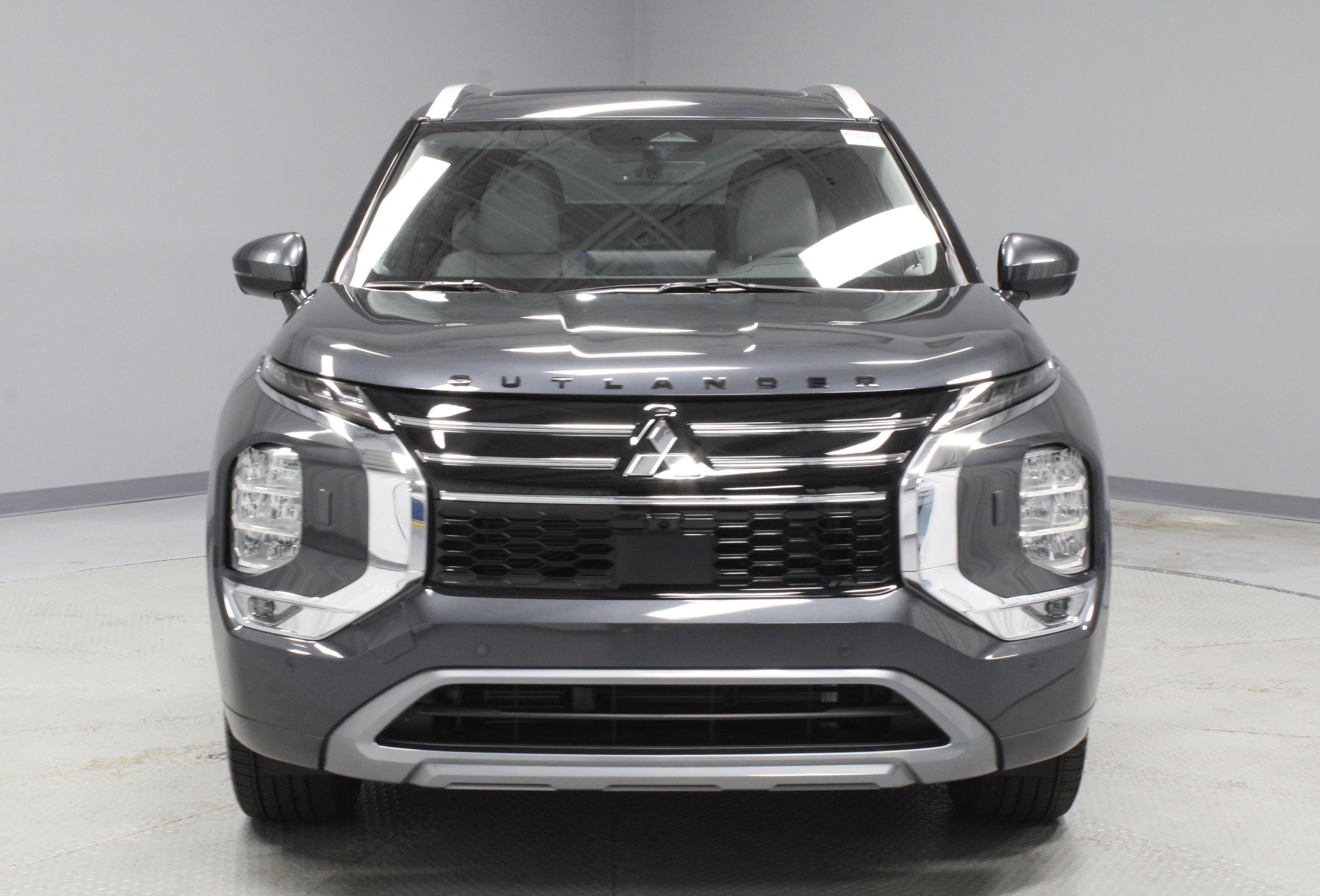 New 2025 Mitsubishi Outlander SEL image 3