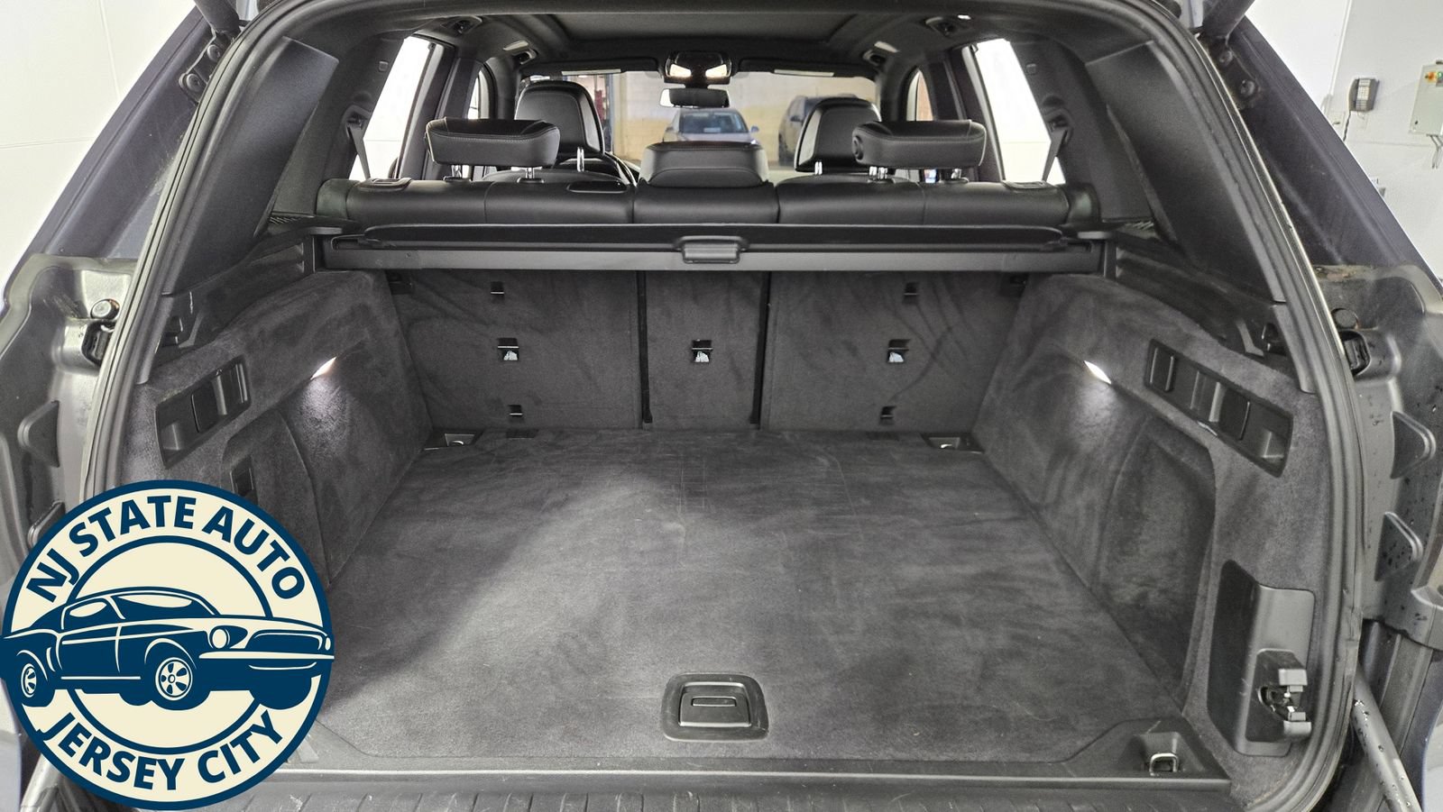 Used 2019 BMW X5 xDrive50i w/ Off-Road Package AWD/4WD image 41