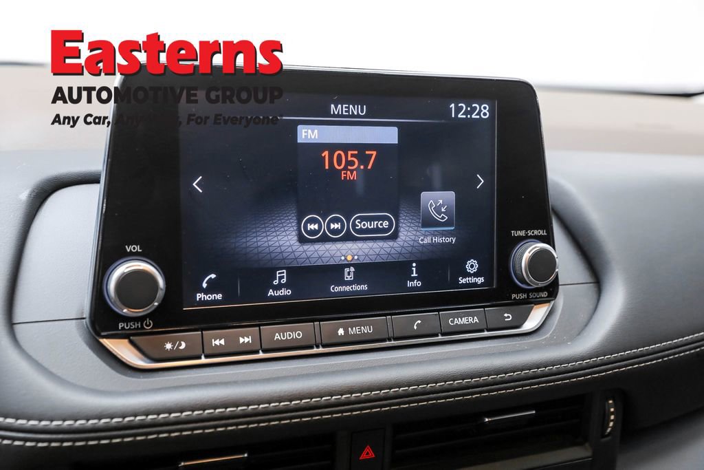 Used 2022 Nissan Rogue S image 19