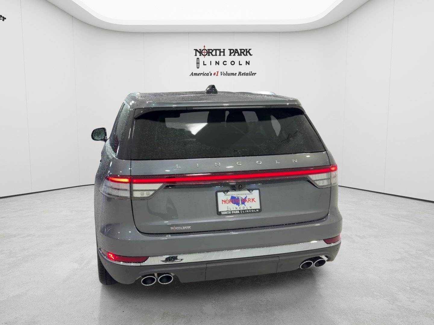 New 2027 Lincoln Aviator 2WD image 4