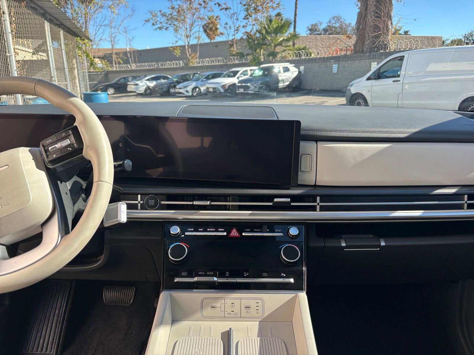 Used 2025 Hyundai Santa Fe SEL image 18