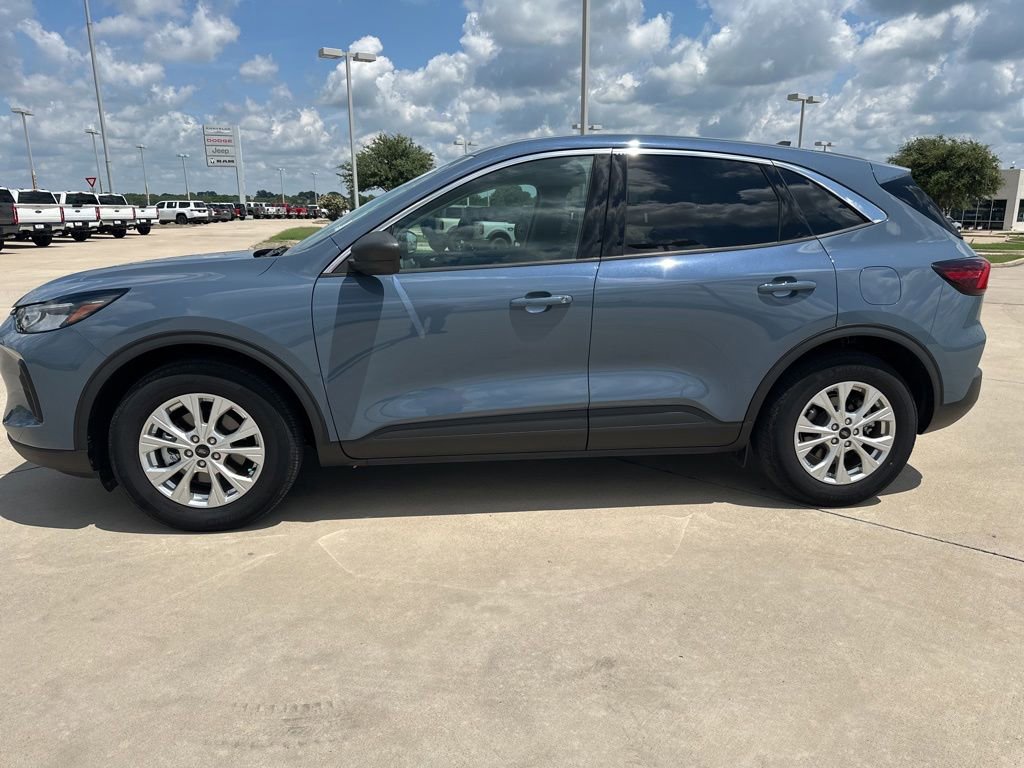 Used 2024 Ford Escape Active w/ Cold Weather Package FWD image 2