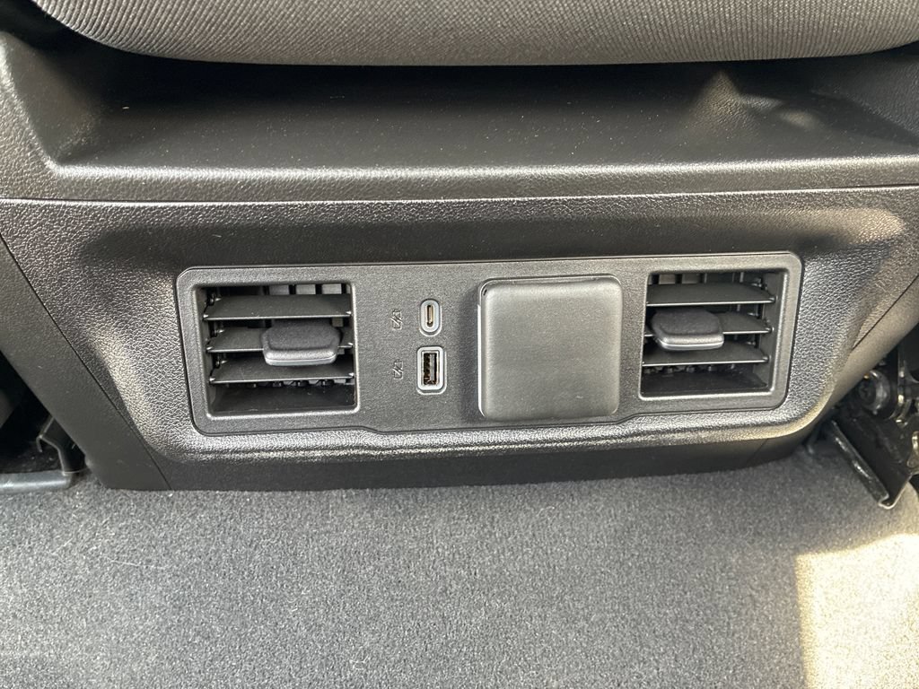 Used 2023 Chevrolet Silverado 1500 LT AWD/4WD image 26