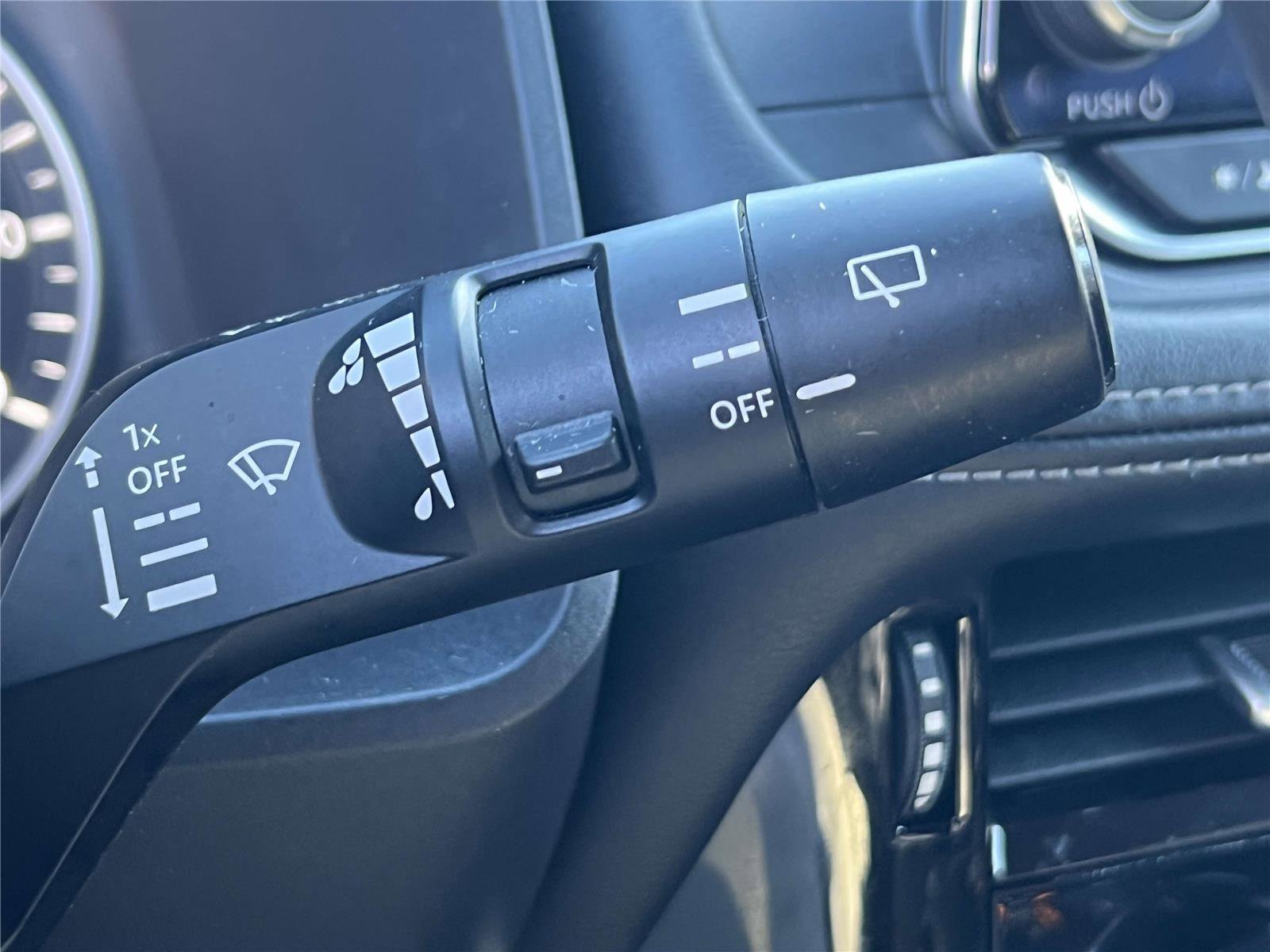 Used 2022 Nissan Rogue SV image 31