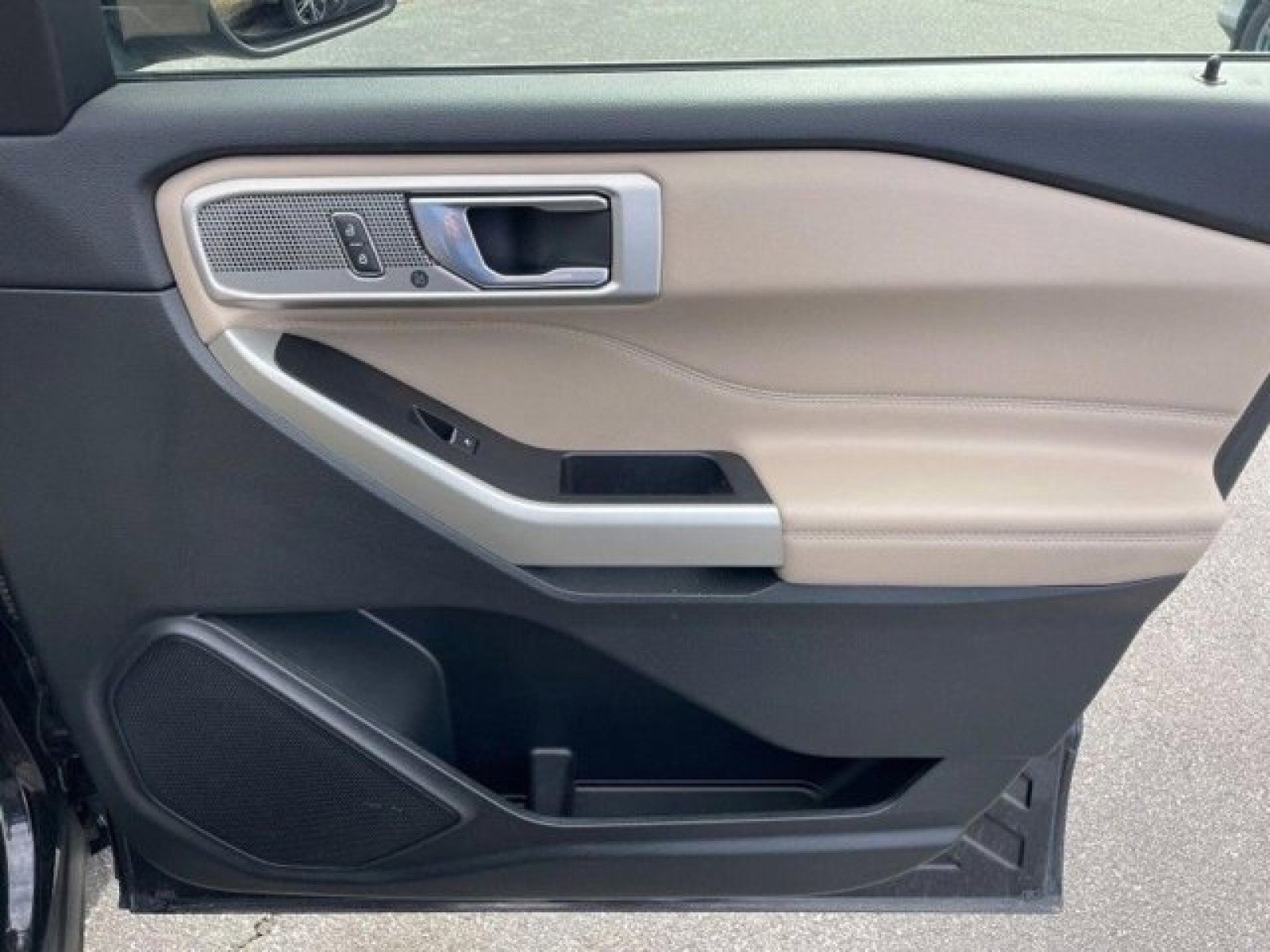 Used 2021 Ford Explorer Limited w/ Equipment Group 301A image 39