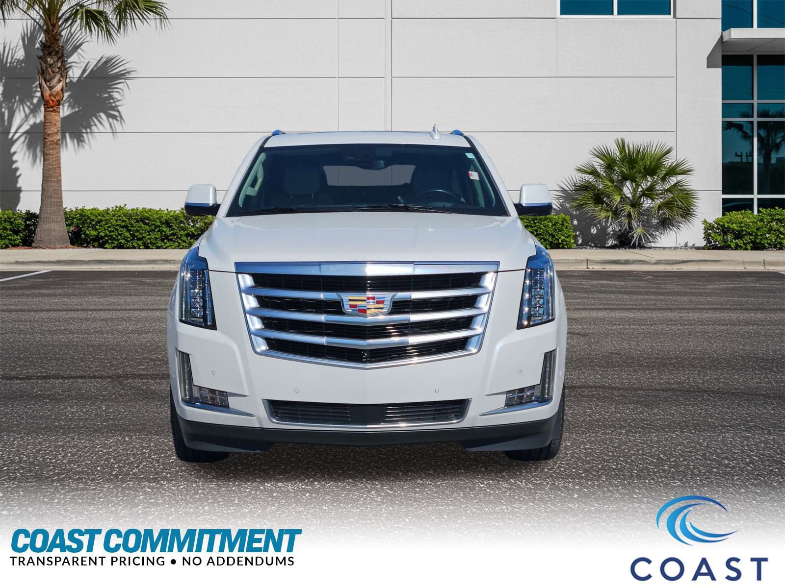 Used 2020 Cadillac Escalade Premium Luxury image 2