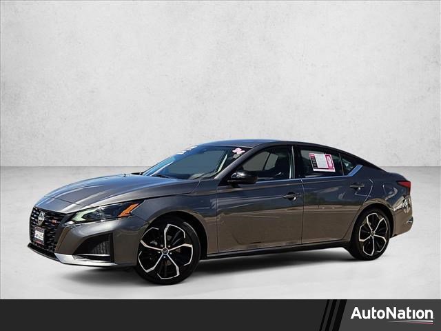 Used 2024 Nissan Altima 2.5 SR image 1