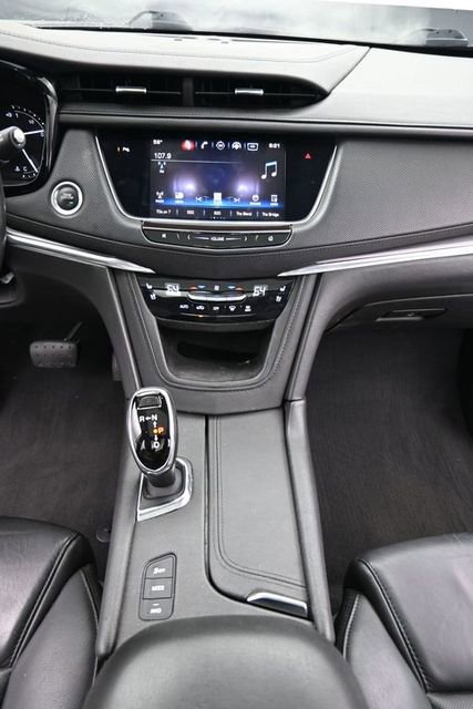 Used 2019 Cadillac XT5 Premium Luxury image 16