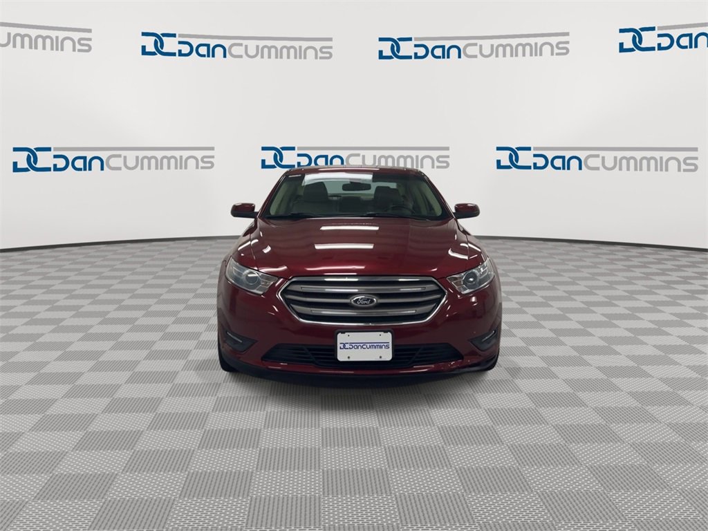 Used 2013 Ford Taurus SEL image 3