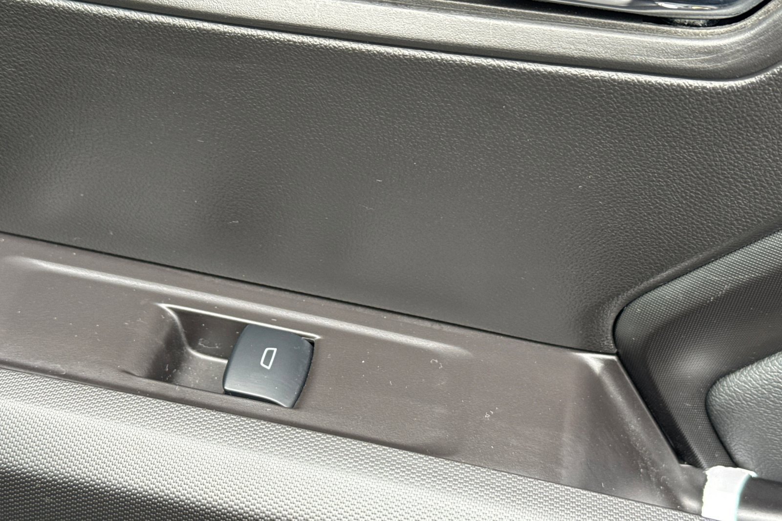 Used 2024 GMC Canyon Elevation w/ Trailering Package image 22