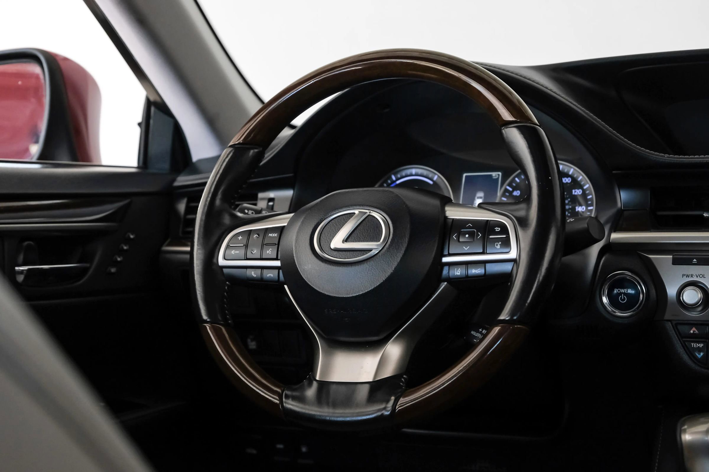 Used 2018 Lexus ES 300h w/ Luxury Package image 15