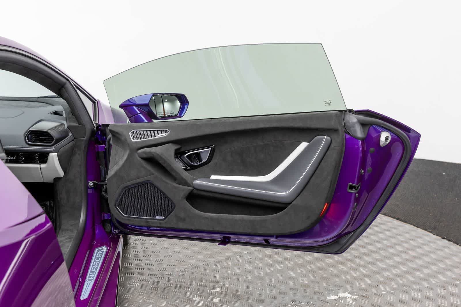 Used 2024 Lamborghini Huracan Tecnica RWD image 46